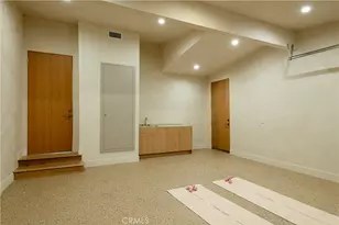 18840 La Amistad, Tarzana, CA 91356 - Photo 46
