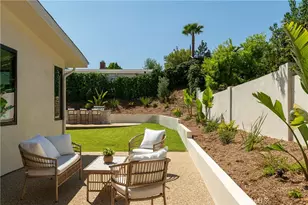 18840 La Amistad, Tarzana, CA 91356 - Photo 30