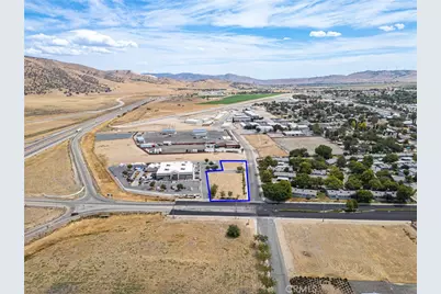 408 N Mill Street, Tehachapi, CA 93561 - Photo 4