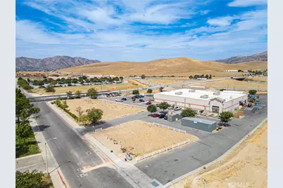 408 N Mill Street, Tehachapi, CA 93561 - Photo 6