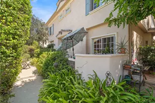 11808 Riverside Dr, Valley Village, CA 91607 - Photo 2
