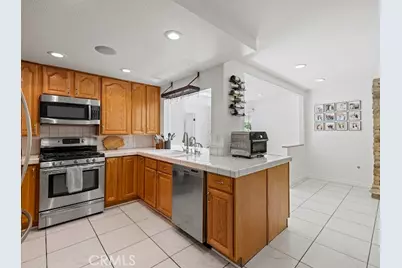 27214 Corry, Saugus, CA 91350 - Photo 32