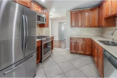 6917 Tyrone Avenue, Van Nuys, CA 91405 - Photo 8
