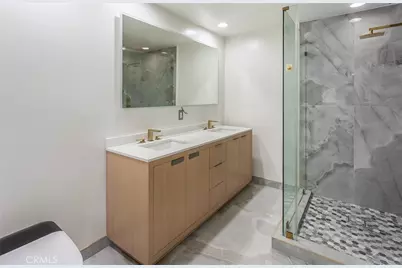 6917 Tyrone Avenue, Van Nuys, CA 91405 - Photo 16