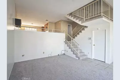 19545 Sherman, Los Angeles, CA 91335 - Photo 6