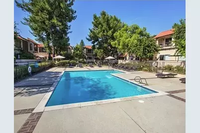 19545 Sherman, Los Angeles, CA 91335 - Photo 18