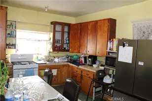 516 E 23rd, Los Angeles, CA 90011 - Photo 6