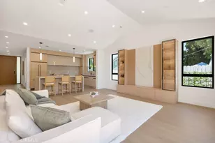 17534 Collins, Encino, CA 91316 - Photo 14