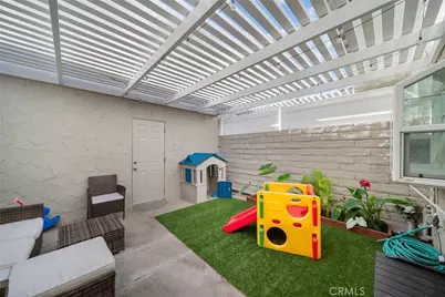 24307 La Glorita Circle, Newhall, CA 91321 - Photo 14