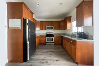1075 N. Maclay Avenue #25, San Fernando, CA 91340 - Photo 6
