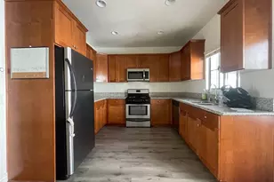 1075 N Maclay Ave, San Fernando, CA 91340 - Photo 6