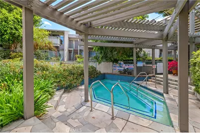20134 Leadwell #307, Winnetka, CA 91306 - Photo 32