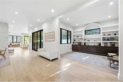 13135 Chandler Boulevard, Sherman Oaks, CA 91401 - Photo 16