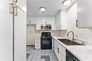 10730 Woodley Ave, Los Angeles, CA 91344 - Photo 16