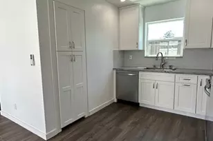 17214 Donmetz, Granada Hills, CA 91344 - Photo 40
