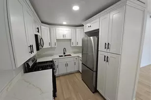 19110 Ave Of The Oaks, Newhall, CA 91321 - Photo 12