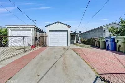 9402 Hickory, Los Angeles, CA 90002 - Photo 20