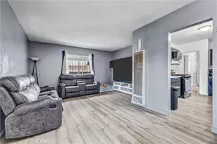 9402 Hickory, Los Angeles, CA 90002 - Photo 2