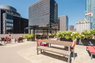 655 S Hope St, Los Angeles, CA 90017 - Photo 14