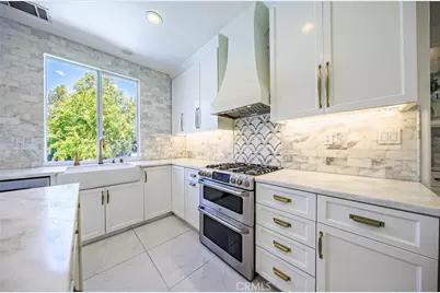 26518 Swan Lane, Canyon Country, CA 91387 - Photo 24