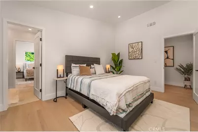 24320 Bessemer, Woodland Hills, CA 91367 - Photo 26