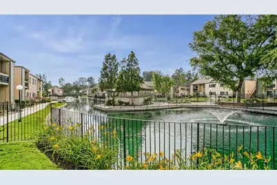 25716 Player #T6, Valencia, CA 91355 - Photo 18
