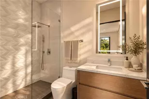4940 Brewster Dr, Tarzana, CA 91356 - Photo 36