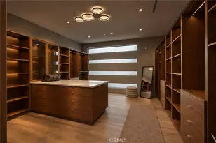 4940 Brewster Dr, Tarzana, CA 91356 - Photo 30