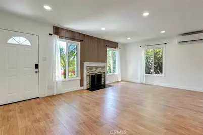19549 Schoolcraft, Reseda, CA 91335 - Photo 6