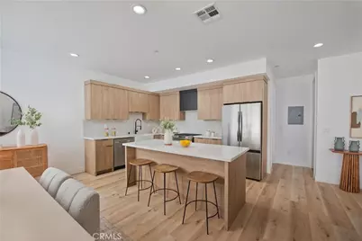 542 N Serrano Avenue, Los Angeles, CA 90004 - Photo 4