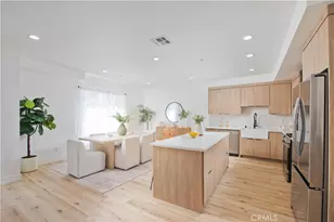 542 N Serrano Ave, Los Angeles, CA 90004 - Photo 2
