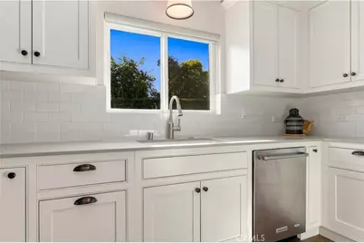 405 N Sunnyslope Avenue, Pasadena, CA 91107 - Photo 12
