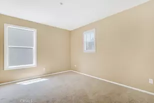 13232 Mira Mar Dr, Sylmar, CA 91342 - Photo 26