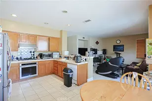 28611 Lupine St, Castaic, CA 91384 - Photo 10