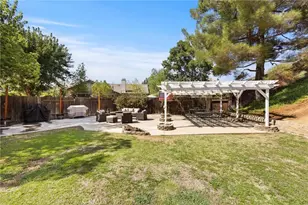 12008 Ernestina Ct, Bakersfield, CA 93306 - Photo 30