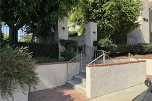 15221 Magnolia, Sherman Oaks, CA 91403 - Photo 4