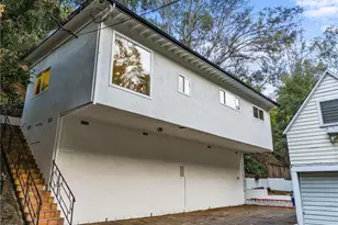 8010 Padre Ln, Los Angeles, CA 90046 - Photo 2