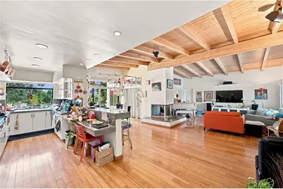 22936 Crespi, Woodland Hills, CA 91364 - Photo 12