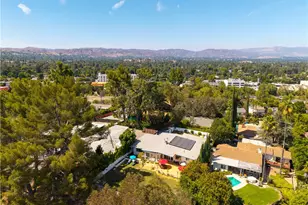 22936 Crespi, Woodland Hills, CA 91364 - Photo 34