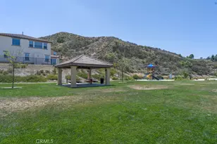 28315 Maitland, Saugus, CA 91350 - Photo 32