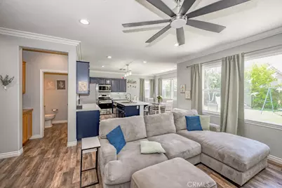28315 Maitland, Saugus, CA 91350 - Photo 8