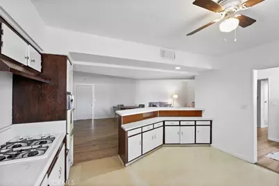 19621 Ventura Boulevard, Tarzana, CA 91356 - Photo 50