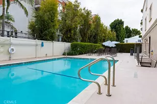 15344 Weddington St, Sherman Oaks, CA 91411 - Photo 22