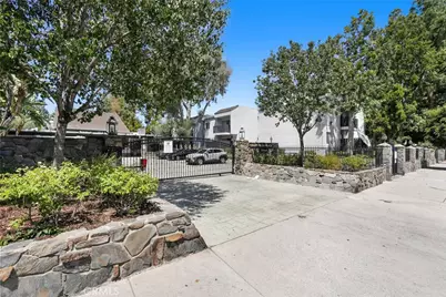 18645 Hatteras St #234, Tarzana, CA 91356 - Photo 10