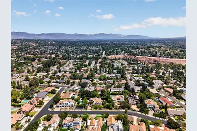 10749 Melvin, Northridge, CA 91326 - Photo 64