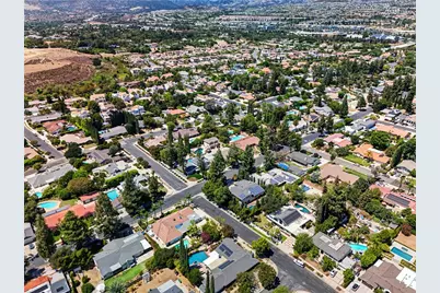 10749 Melvin, Northridge, CA 91326 - Photo 58