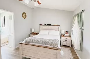 21500 Lassen Street, Chatsworth, CA 91311 - Photo 8