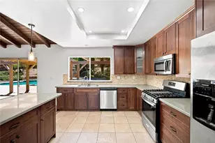 1075 Calle Las Trancas, Thousand Oaks, CA 91360 - Photo 14