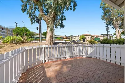 14380 Foothill Blvd #1, Los Angeles, CA 91342 - Photo 2
