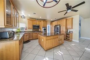 42500 20th, Lancaster, CA 93534 - Photo 2